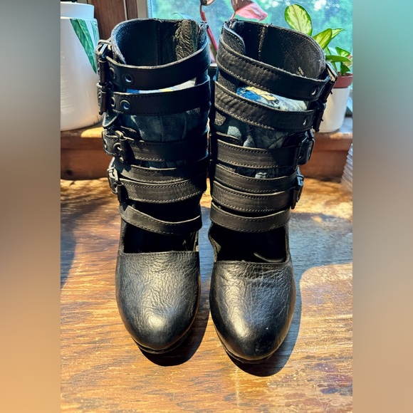 Freebird by Steven Shoes - Freebird by Steven Black Tali size 8